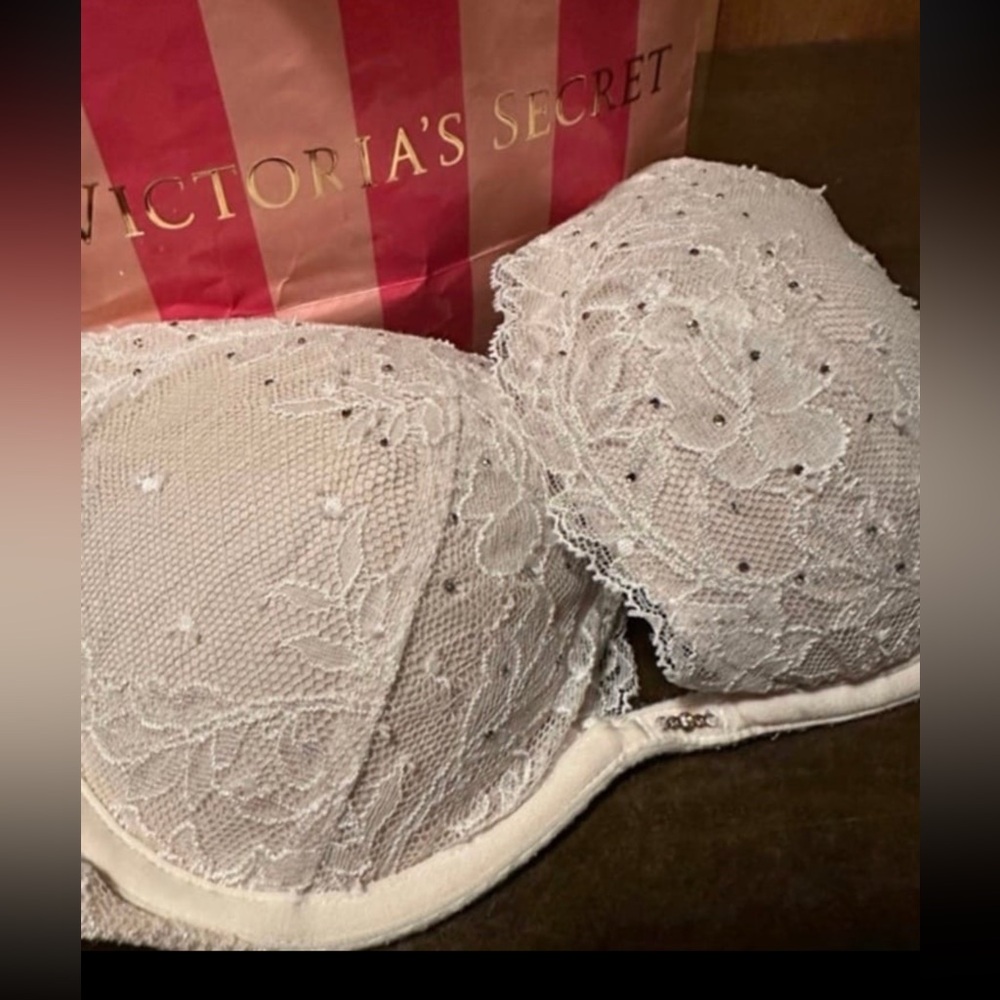 Victorias Secret Swarovski crystal lace push up 34B